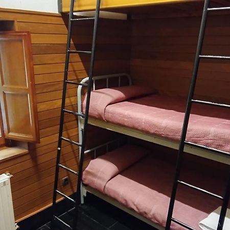 Kyomu Resort Hostel Velilla del Rio Carrion ภายนอก รูปภาพ